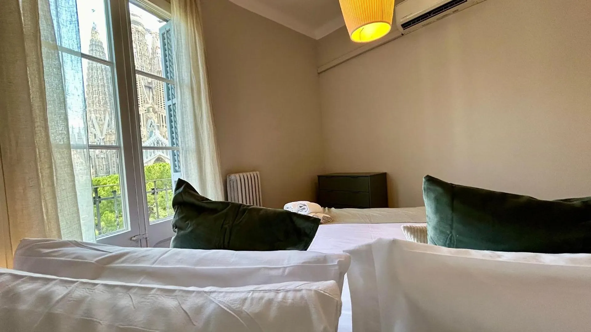 Barcelonaforrent Plaza Sagrada Familia Apartment Barcelona