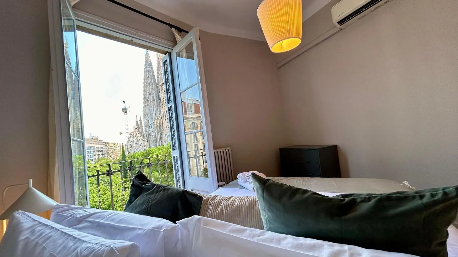 Barcelonaforrent Plaza Sagrada Familia Apartment Spain