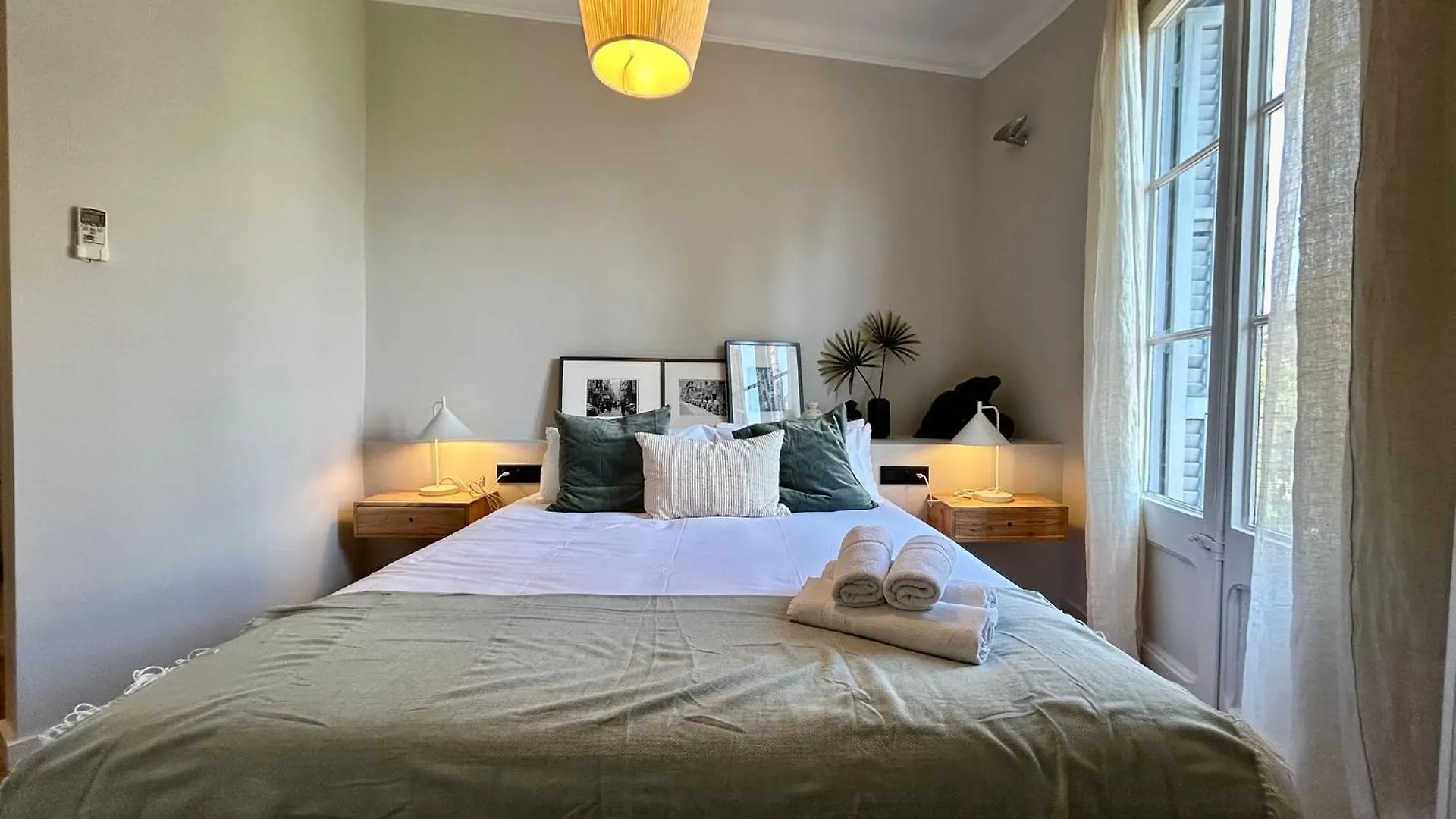 Barcelonaforrent Plaza Sagrada Familia Apartment  Barcelona