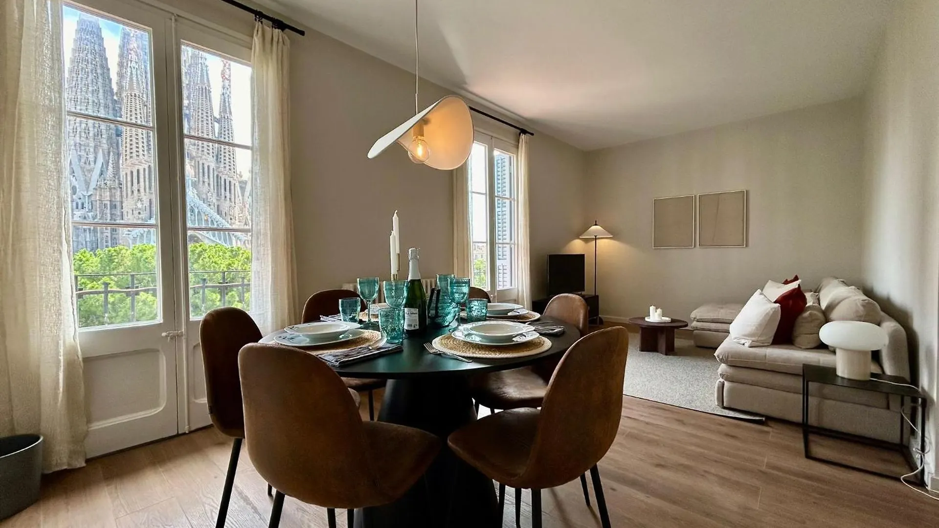 Barcelonaforrent Plaza Sagrada Familia Apartment Barcelona