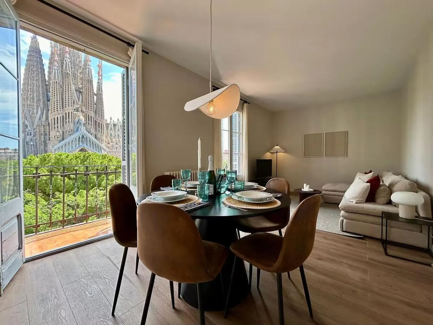 Barcelonaforrent Plaza Sagrada Familia Apartment